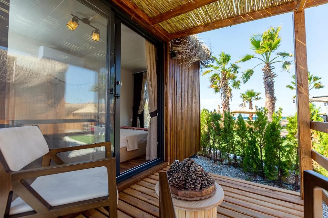 Anda Beach Bistro & Rooms Cunda Hotel